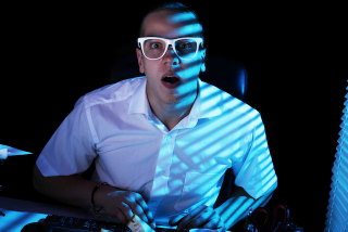 Illustration for article titled Fake Gamer Of The Week: My Supah Glahsses Make Me Supah Fantastich At Video Games
